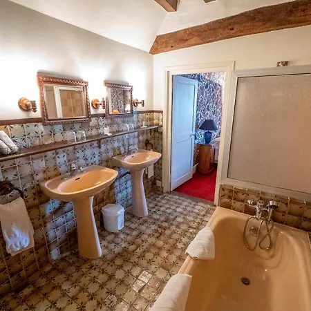 Hotellerie De Charme Le Relais Cicero Hotel-jardin-calme-verdure-centre 3*