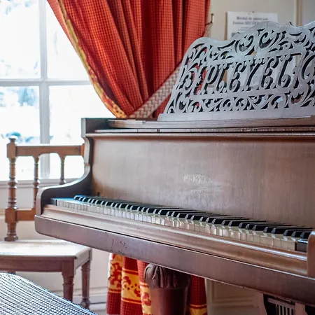 Hotellerie De Charme Le Relais Cicero Hotel-jardin-calme-verdure-centre La Flèche