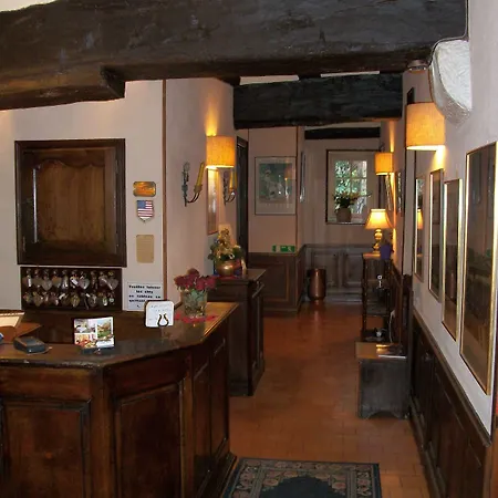 Hotel Hotellerie De Charme Le Relais Cicero Hotel-jardin-calme-verdure-centre La Flèche