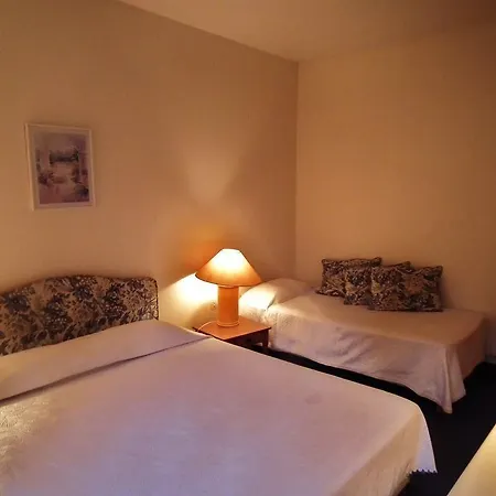 Hotellerie De Charme Le Relais Cicero Hotel-jardin-calme-verdure-centre 3*