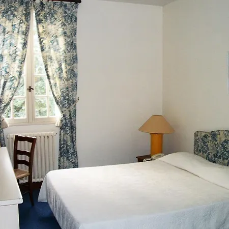 Hotel Hotellerie De Charme Le Relais Cicero Hotel-jardin-calme-verdure-centre La Flèche