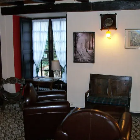 Hotellerie De Charme Le Relais Cicero Hotel-jardin-calme-verdure-centre La Fleche