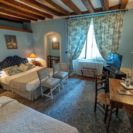 Hotellerie De Charme Le Relais Cicero Hotel-jardin-calme-verdure-centre La Fleche