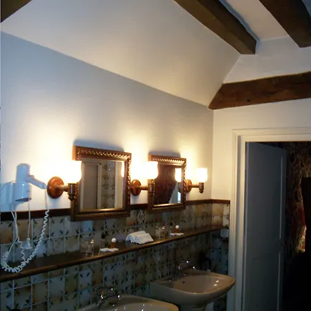 Hotellerie De Charme Le Relais Cicero Hotel-jardin-calme-verdure-centre Hotel 3*